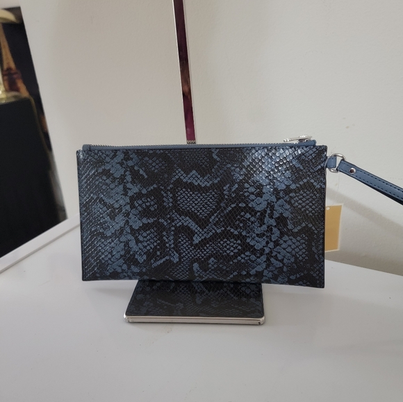 NWT Micheal kors jet set large wristlet - Picture 4 of 5